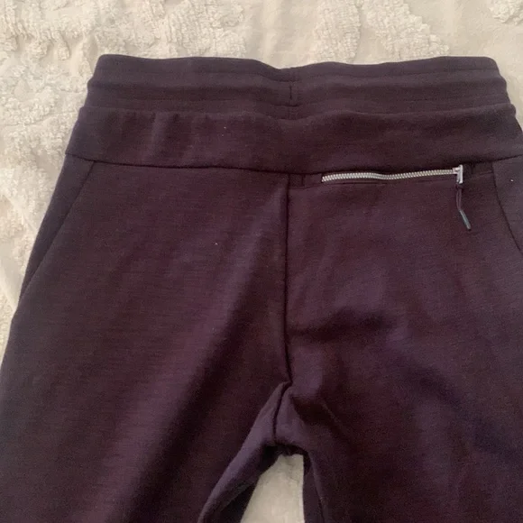 Men’s Nike Small jogger, worn only once or twice, rich plum color - Picture 4 of 5